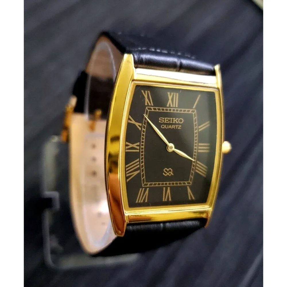 Vintage Seiko New Old Stock Men's Classic Tank‎ Barrel Gold Black Wa…
